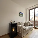 Cervinia House - Alpine & Apartamento Valtournenche