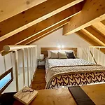 Cervinia House - Alpine & Apartamento